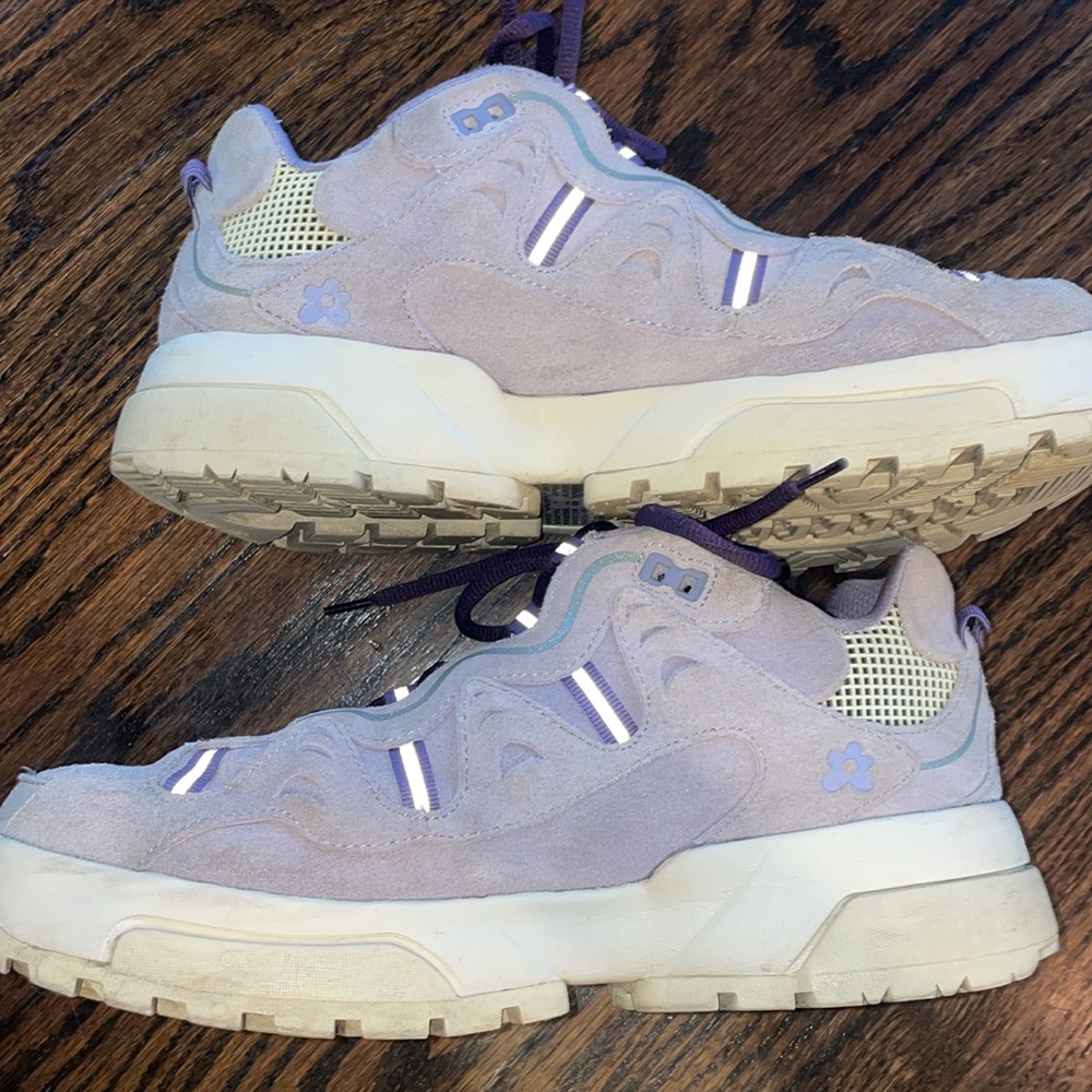 Converse Gold Le Fleur Purple Sneakers - Picture 2 of 5
